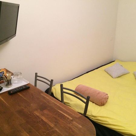 Bed and Breakfast Studio Cosy Париж Экстерьер фото